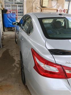 نيسان ألتيما